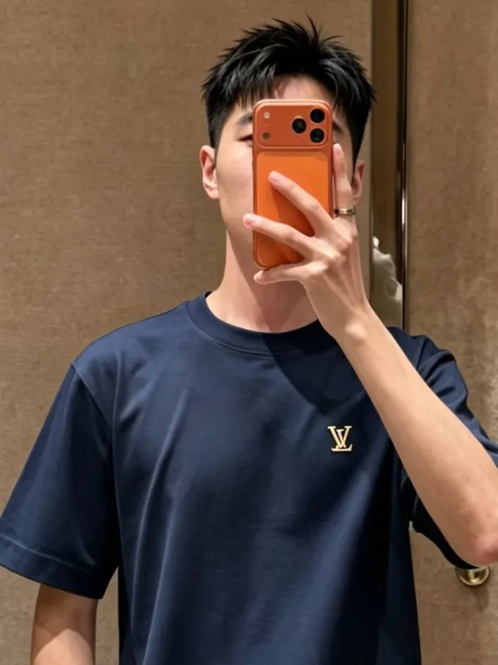 Louis Vuitton/Louis Vuitton 26ss chest silicone badge knitted short sleeves
